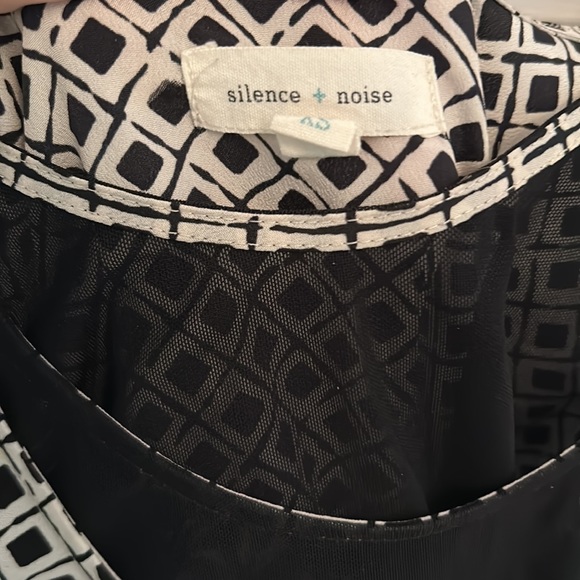 Silence + noise black and white patterned mini dress urban outfitters XS - Picture 6 of 7